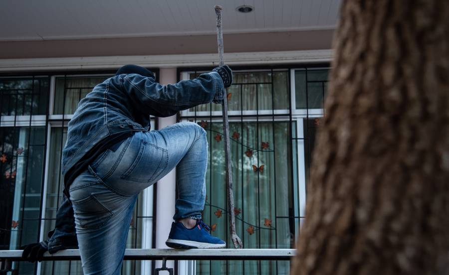Condomínio condenado a indenizar morador furtado.